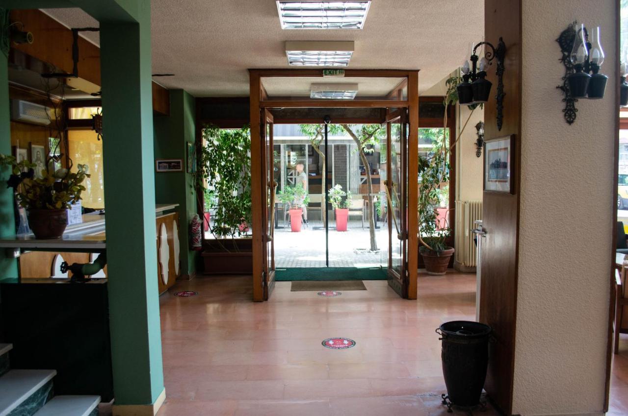 Egnatia Hotel อิโออันนินา ภายนอก รูปภาพ